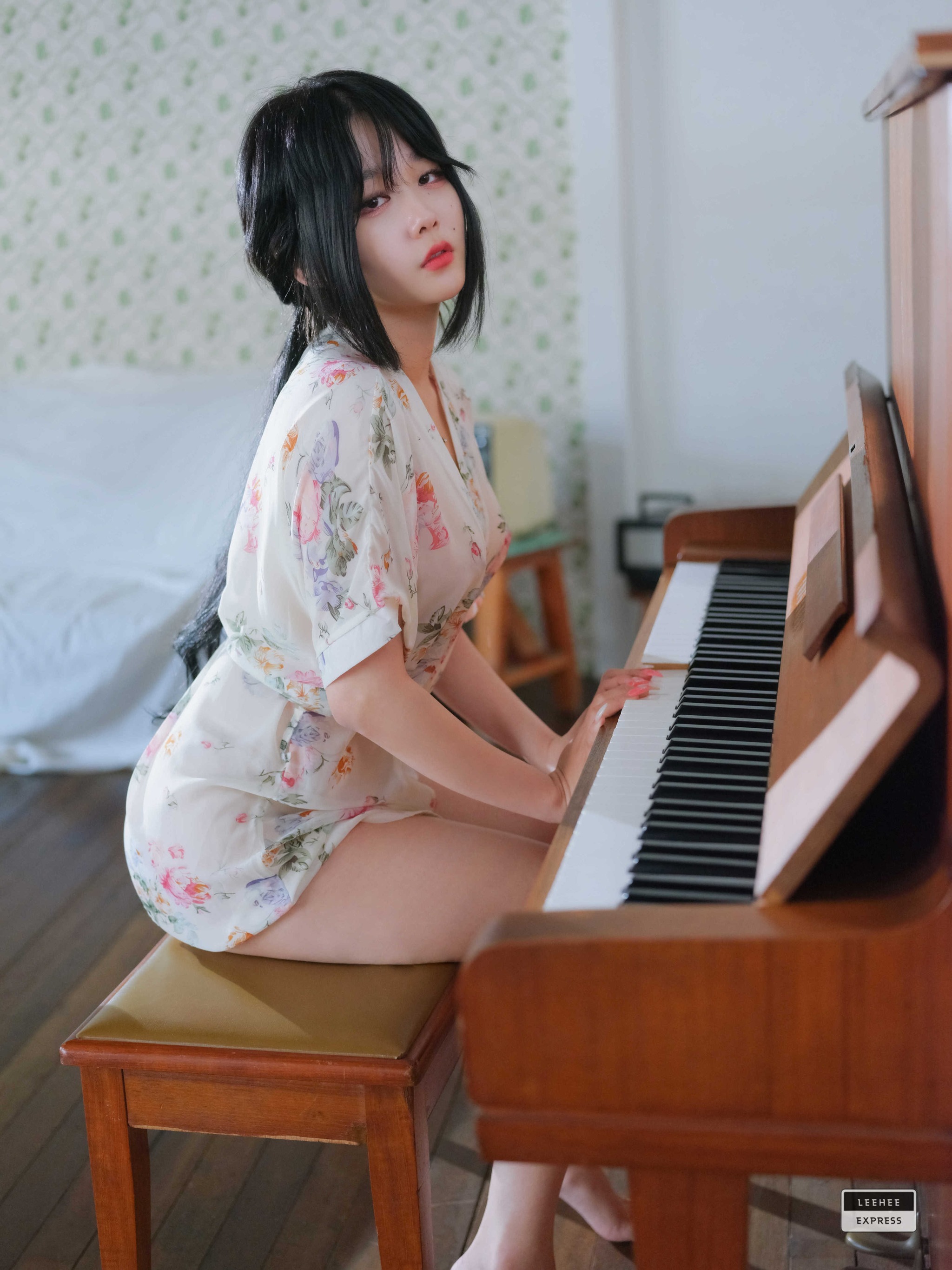 图片[1]-Zia – NO.125 (지아) LeeheeExpress – LEHF-214B Zia (지아)  [65P]-XikXak
